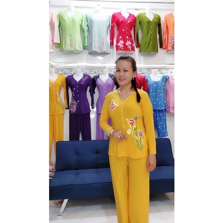 Bộ Bà Ba Thêu Ống Rộng