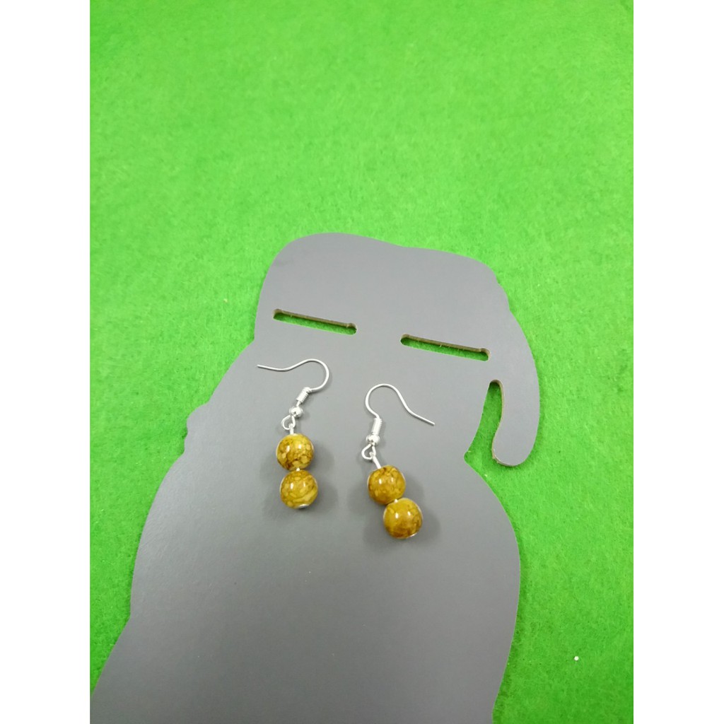 Bông tai sơn thủy đẹp. chất liệu kim loại. hàng y hình nhe các bạn , hình shop tự chụp. giá 1 đôi chỉ 36.800đ / 1 đôi