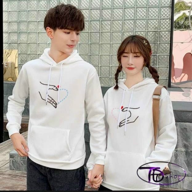 in hình theo yêu cầu với áo nỉ tay dài,có nón
