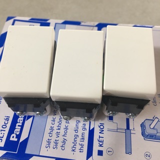 Hạt công tắc đảo chiều ( hạt cầu thang ) panasonic