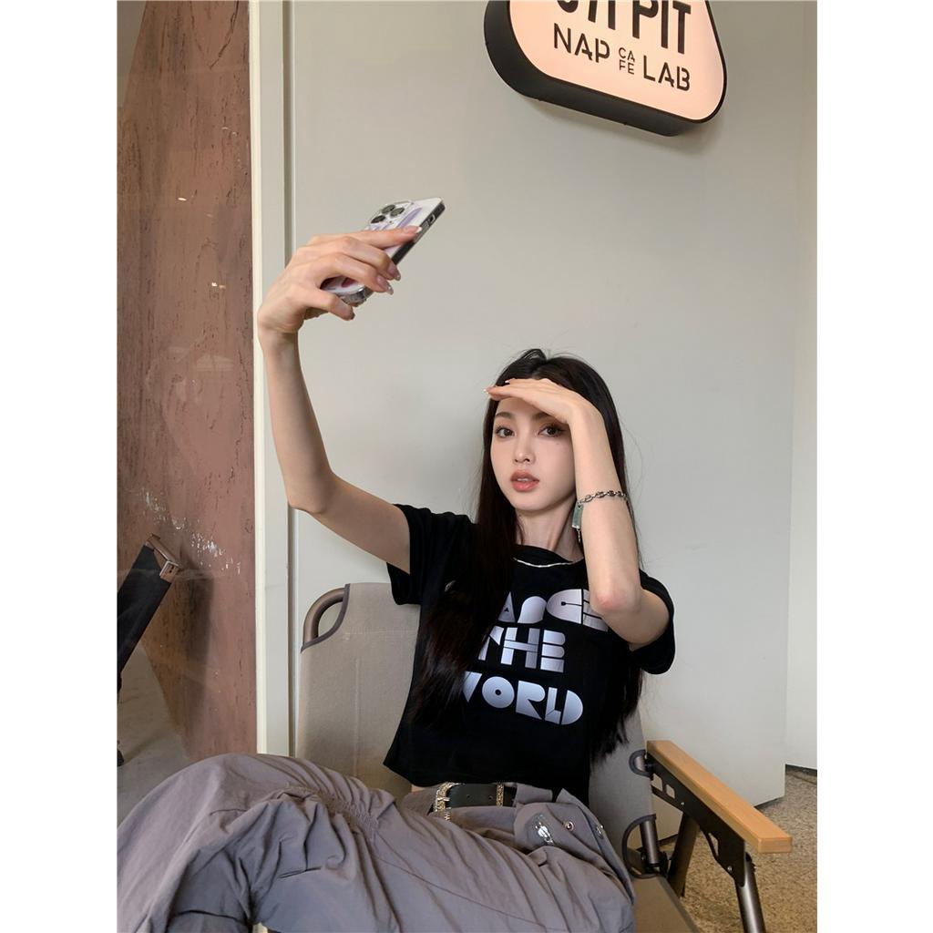 Áo Thun Cộc Tay Dáng Ôm In Họa Tiết 62568