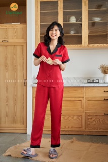 Bộ Lụa đỏ trơn cổ đen - Áo ngắn quần dài