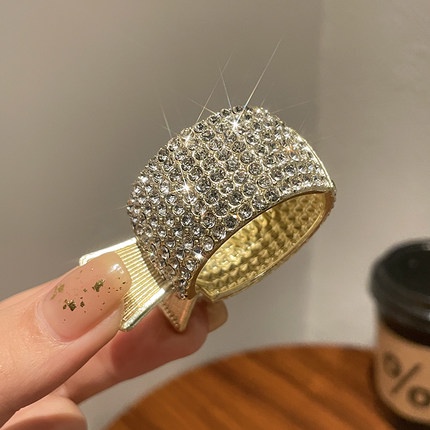 Kẹp Tóc Dạng Xoắn Đính Ngọc Trai Thời Trang Hàn Quốc 2022