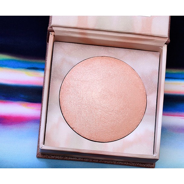 PHẤN HIGHLIGHT URBAN DECAY NAKED LLUMINATED SHIMMERRING POWDER FACE - BODY 6G