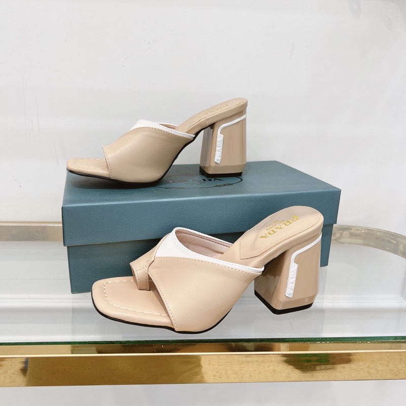 Guốc kẹp xỏ ngón prada