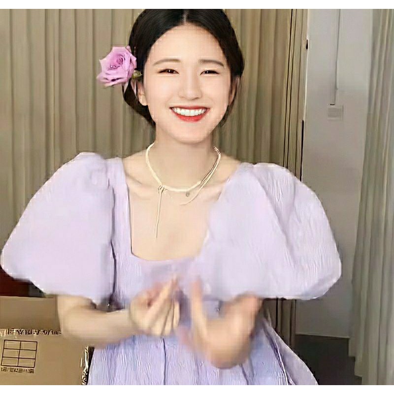 Váy babydoll công chúa bồng vai của Triệu Lộ Tư