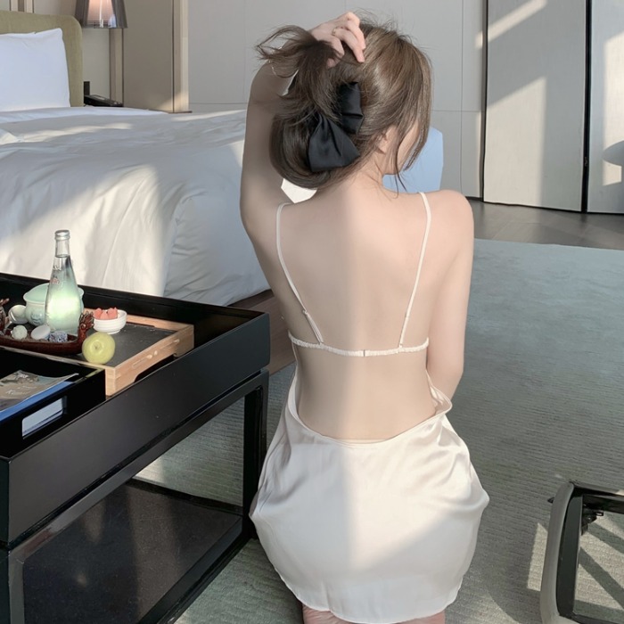 Đầm Ngủ Lụa Màu Sâm Panh Cổ Chữ V Hở Lưng Quyến Rũ Cho Nữ Kiểu Hàn Quốc 2021