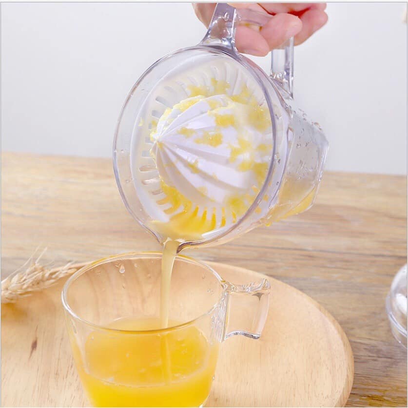 Vắt Cam Bằng Tay Nhựa Trong Suốt Việt Nhật 6905 Có nắp đậy, lưới lọc và ca đong định lượng - Dụng cụ vắt chanh cầm tay