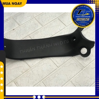 YẾM ĐEN GIỮA YAZ ZIN