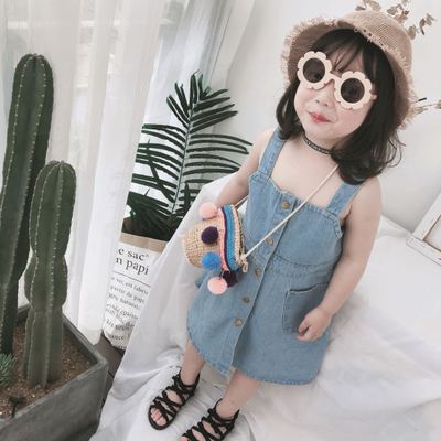 Đầm yếm denim thời trang dành cho bé gái