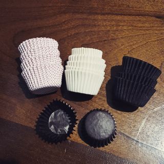 Lót giấy đựng socola lẻ (4 tệp= 50-100c)