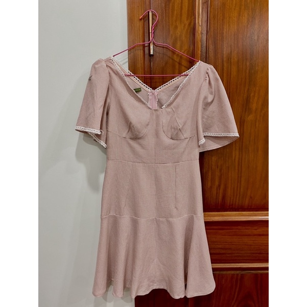 Pass váy hồng daisy