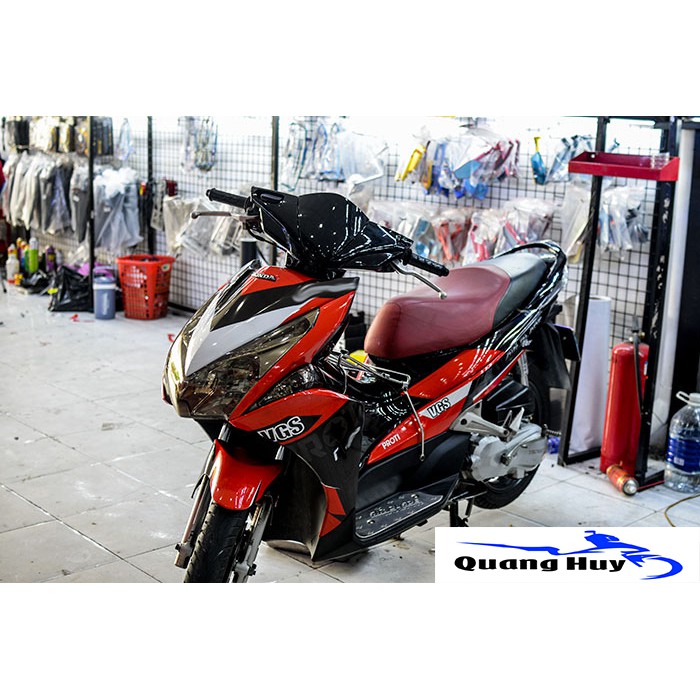 Tem trùm air blade đỏ đen đời 2011, độ team trùm ab dán phủ dàn áo xe đen đỏ rẻ đẹp