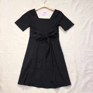 Đầm tay ngắn cột eo basic