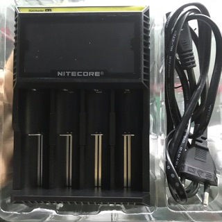 Bộ Sạc Pin Đa Năng NITECORE D4