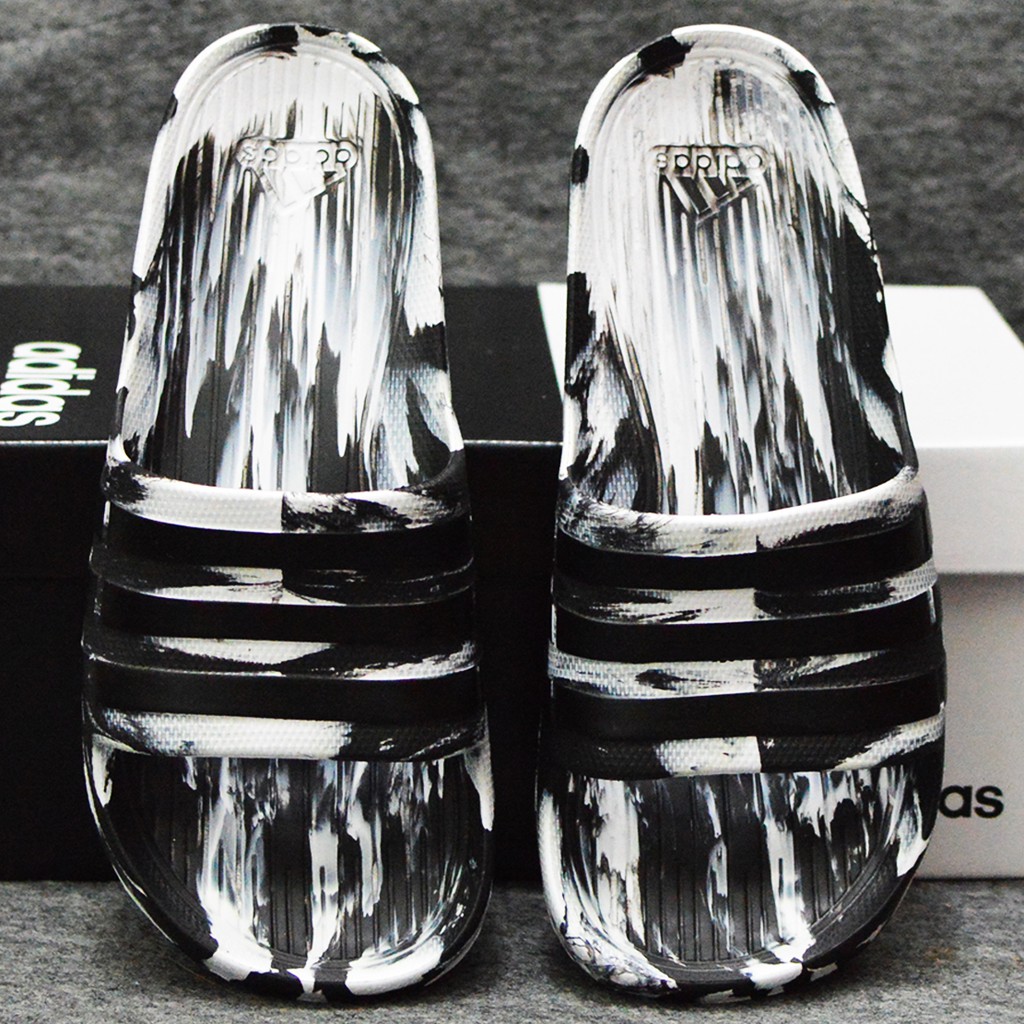 Adidas Duramo camo màu trắng đen sọc đen