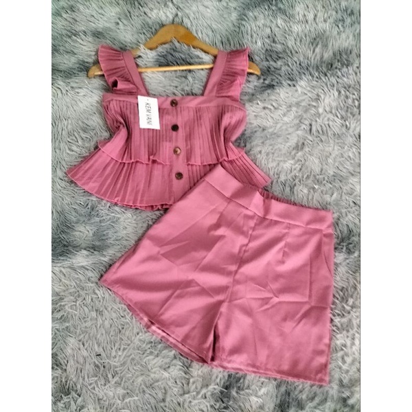 Sét đùi nút cánh tiên