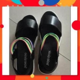 Hot Rẻ Bất Ngờ Xả kho Sandal PU mẫu mới 2018