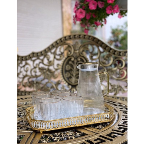Bộ bình đựng nước uống thủy tinh chịu nhiệt lên tới 400 độ c 6 cốc vân tăm kèm khay cao cấp 1800ml