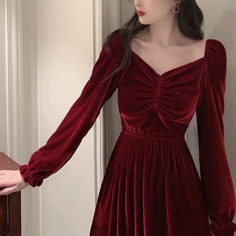 váy nhung dài dang xuông chữ A