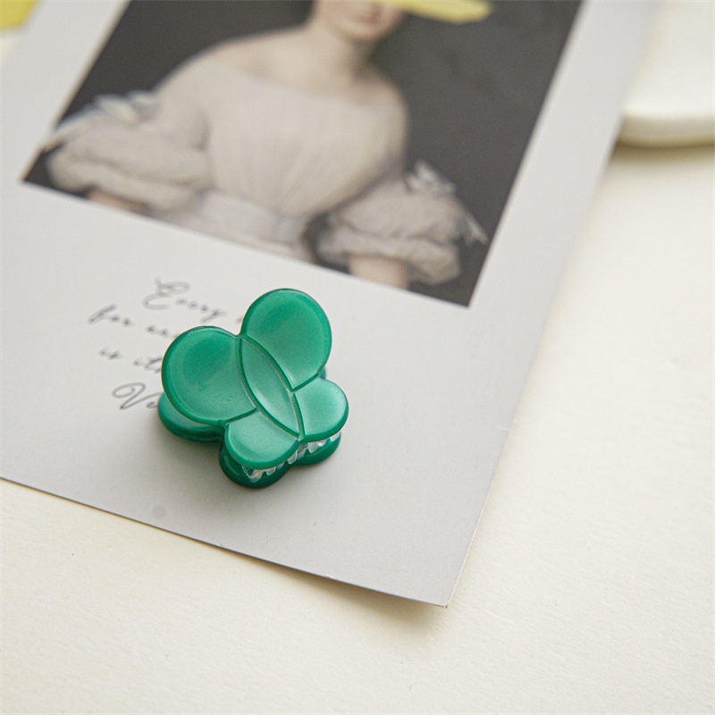 Kẹp Tóc Hình Cá Mập Dễ Thương Cho Nữ