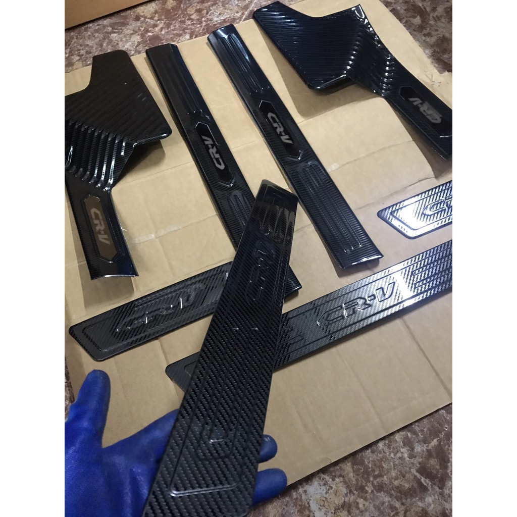 Ốp bậc cửa, nẹp bước chân Honda CRV 2018-2021, Chất liệu Carbon cao cấp, tặng keo trợ dính