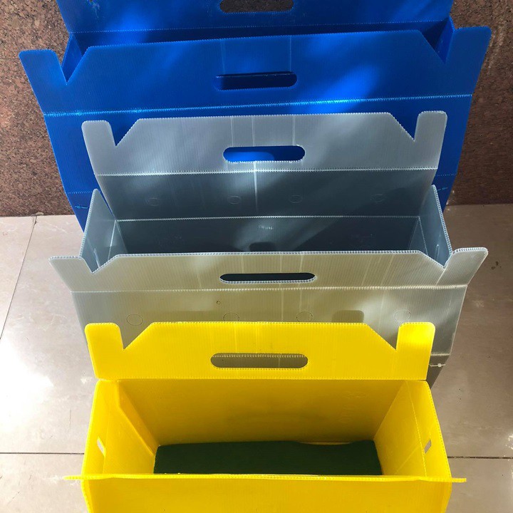 Thùng Cho Gà Ngủ Bằng Nhựa Dẻo Cao Cấp - Có 3 Kích Thước