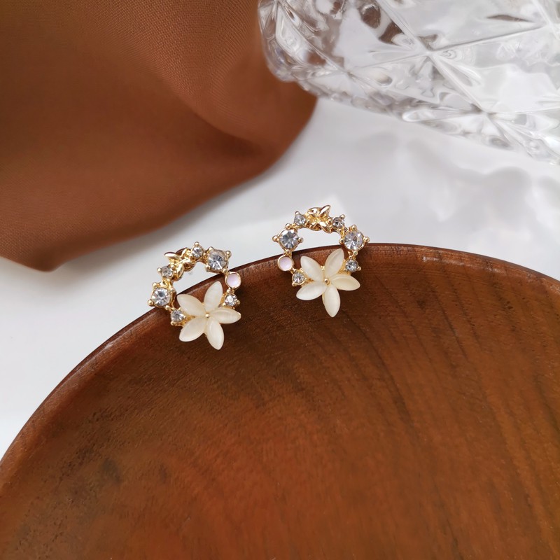 Khuyên tai bông tai Little Flower chuôi đeo bạc 925 - Mee Store meestore trang sức