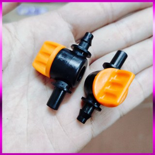 Van khóa đầu béc tưới cây, phun sương, dùng cho ống 8mm phổ thông (giá 1c)
