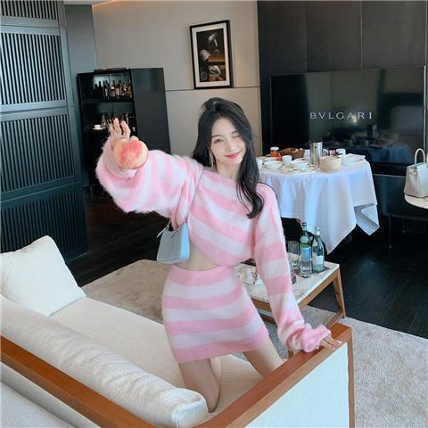 Bộ Áo Sweater Không Tay Dáng Rộng Kẻ Sọc Phối Chân Váy Eo Cao Thời Trang Mùa Thu Cho Nữ