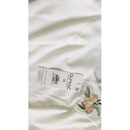 Đầm trắng Gumac