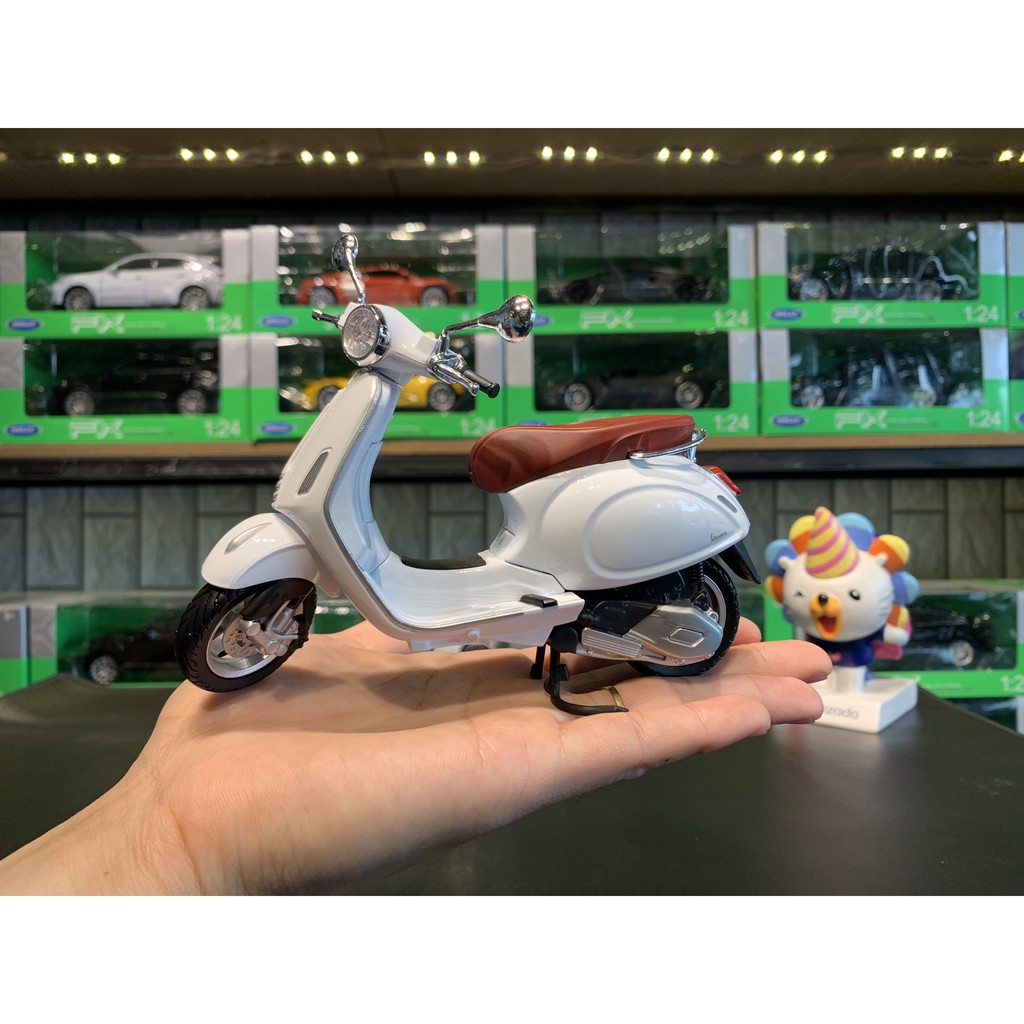 Mô hình xe Vespa Primavera tỉ lệ 1:12  hãng Maisto