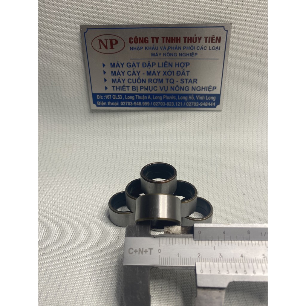 Bạc cách trục dẫn động HST Dc68/70 - B33 Phụ Tùng Kubota - Phụ Tùng Máy Gặt Liên Hợp