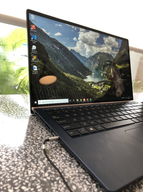 Laptop Asus Zenbook UX533 - Như mới