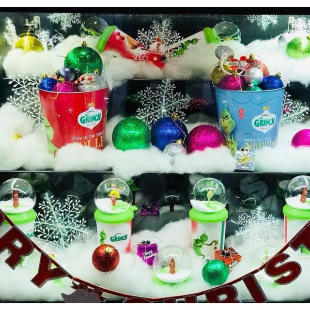 Combo ly nước và hộp bắp Grinch CGV