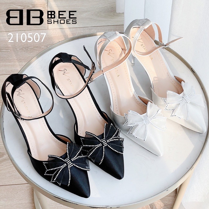 BEESHOES - GIÀY CAO GÓT MŨI NHỌN DA LỤA - GIÀY CAO GÓT DA MỀM GÓT NHỌN 7CM SẴN MÀU ĐEN , TRẮNG 210507