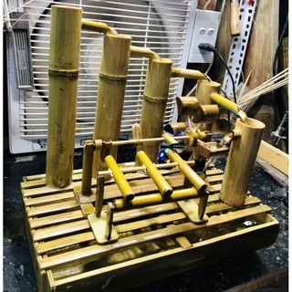 Thác nước phong thuỷ để bàn bằng tre: Những tiếng hân hoan