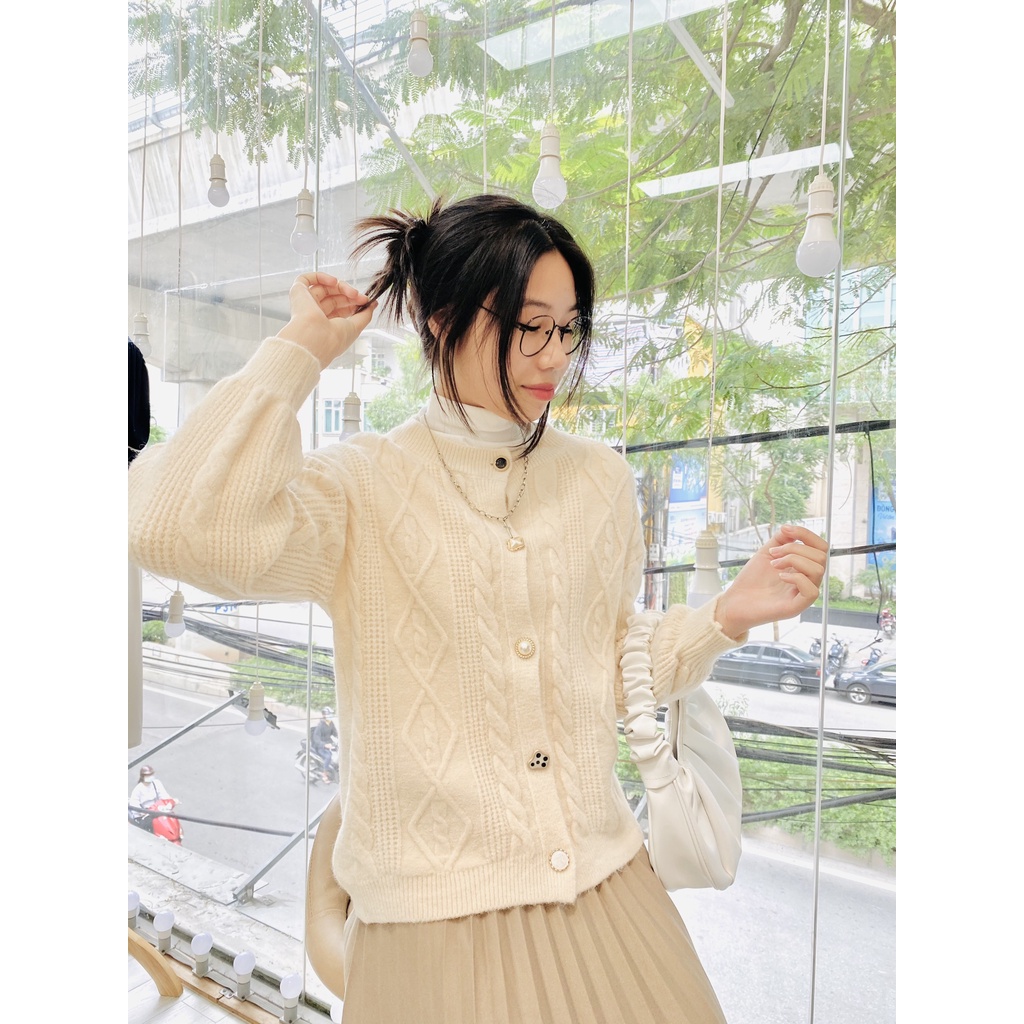 Cardigan cúc mix siêu xinh | BigBuy360 - bigbuy360.vn