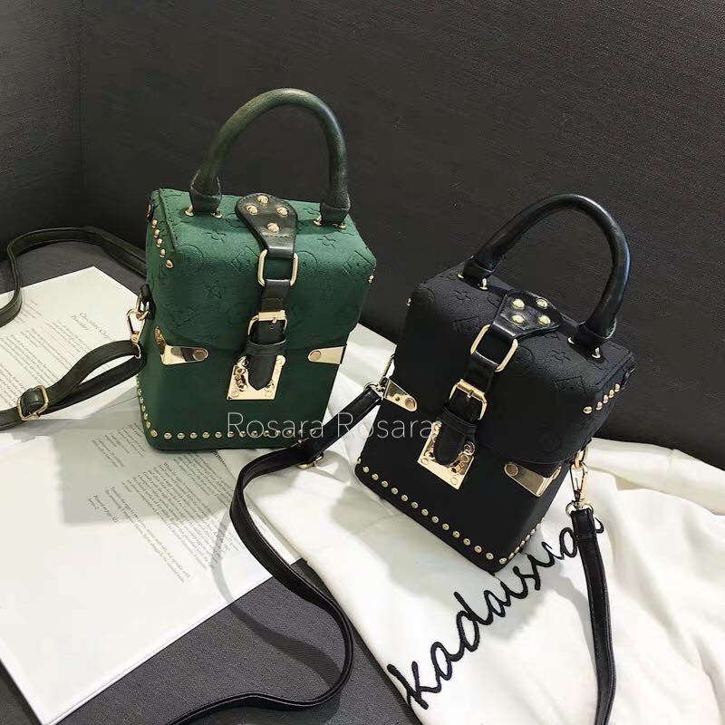 Túi xách nữ Rosara kiểu dáng vuông thời trang độc lạ T84