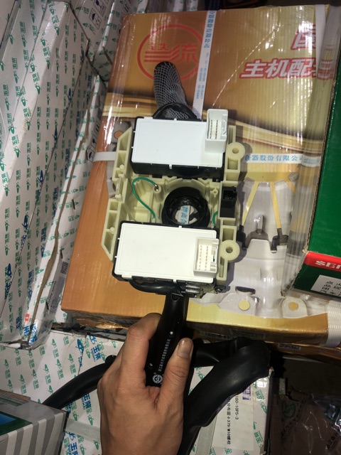 Sản phẩm gia đình làm: công tắc xi nhan JK3022a