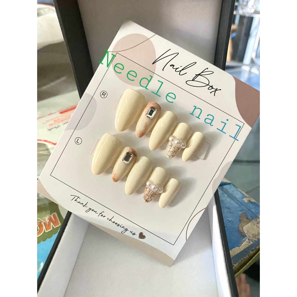 Nail box đính đá tiểu thư nhẹ nhàng cho cô dâu