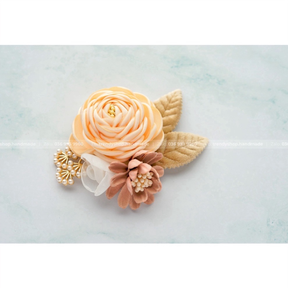 Hoa cài áo - hoa trà mix hoa và cành trai ghim cài - Hoa vải cài áo handmade