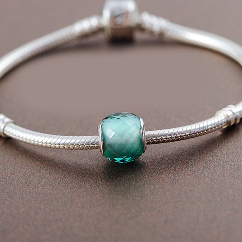 Mặt kính màu xanh lá cây Vòng đeo tay Hạt charm Quà tặng bên