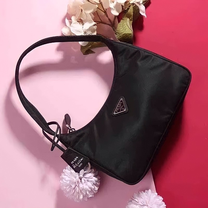 Túi kẹp nách Prada sp