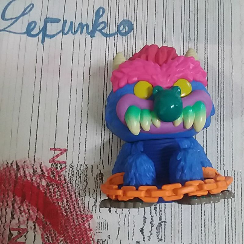 Funko đỏ xanh cam