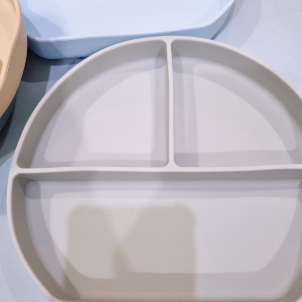 Khay silicon 3 ngăn kiểu dáng Hàn Quốc cho bé ăn dặm