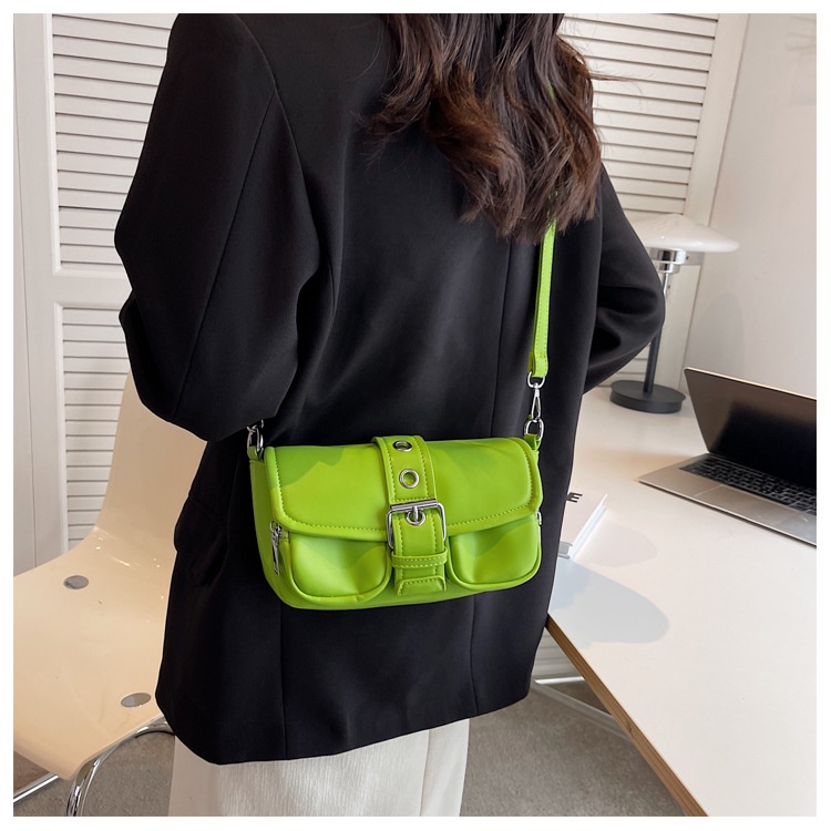 Túi Đeo Một Bên Vai niche Phổ Biến Trong Năm Mới