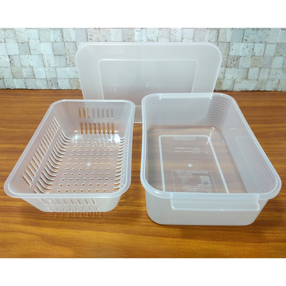 Daiso Hộp nhựa thực phẩm kèm rổ lưới 1000ml 6,6x13,8x21cm