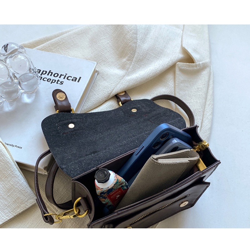 Túi Đeo Chéo Màu Đen Phong Cách Anh Quốc Cho Nữ