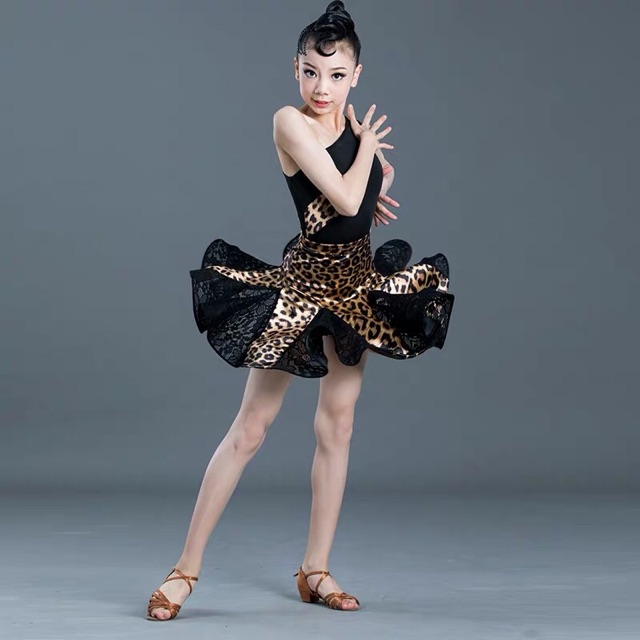 Đầm khiêu vũ dance , biểu diễn , thi đấu